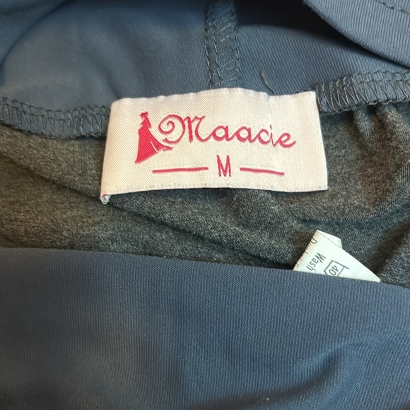 Grey women’s maternity capris leggings with belly band - Picture 3 of 4